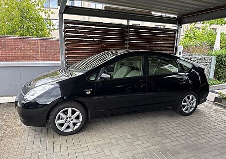 Toyota Prius 1.5-l-VVT-i Sol inkl. Travel-Paket Sol...