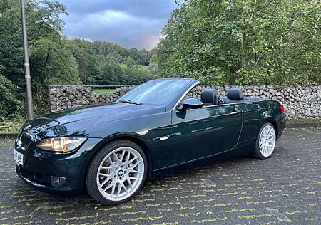 BMW 330i Cabrio - Tiefgrün - 8fach - Apple Car Play