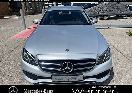 Mercedes-Benz E 220 E220 T d COM LED KAM SPURPAKET SZHZ AVANTGARDE