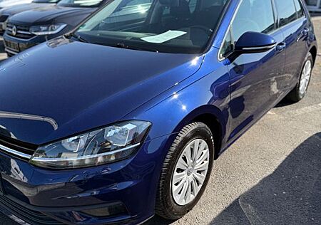 VW Golf Volkswagen 1.0 TSI Trendline Trendline
