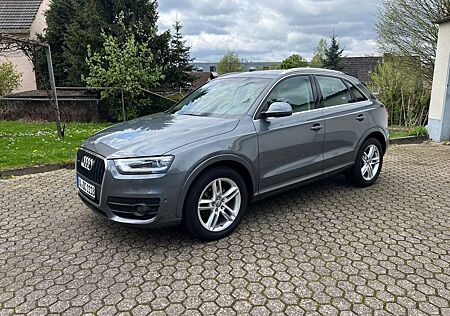 Audi Q3 2.0 - 211PS - S-Tronic QUATTRO Checkheft