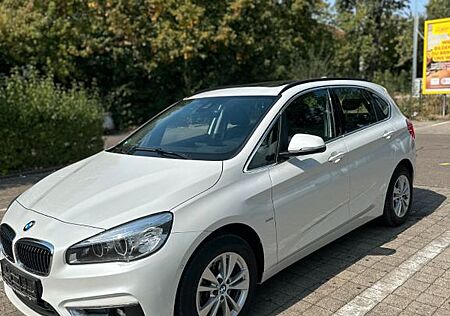 BMW 218d 218 Active Tourer - Navi, Panorama, 1Hand