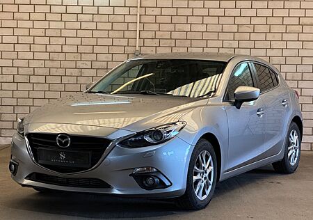 Mazda 3 Lim. Center-Line