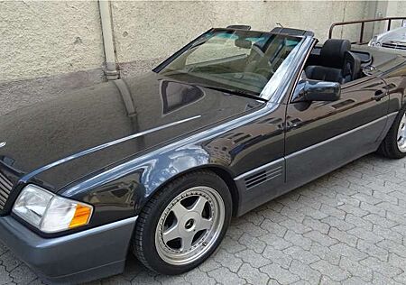 Mercedes-Benz SL 300 1. Hand H-Kennzeichen Hardtop Scheckheft