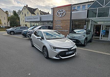 Toyota Corolla Hybrid Team D Sitzh. NAvi LED uvm.