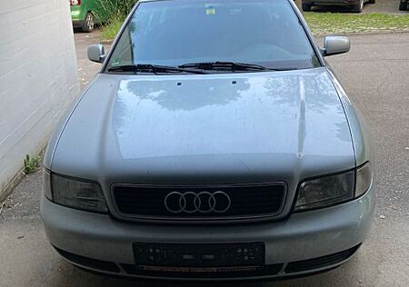 Audi A4 1.8 Avant - Tüv 04/26