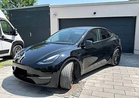 Tesla Model Y Performance Dual Motor AWD AHK MWSt.