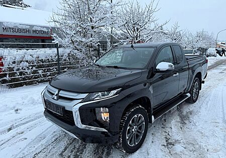 Mitsubishi L200 Plus Club Cab 4WD 2.2 DID