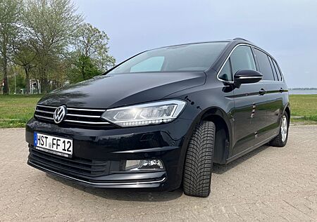 VW Touran Volkswagen 2.0 TDI SCR 140kW DSG Highline Highline
