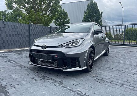 Toyota Yaris GR Sport Automatik mit Performancepaket