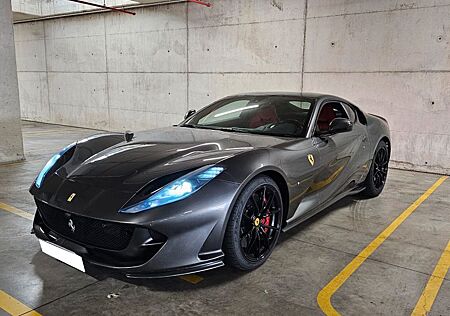 Ferrari 812 6.5 V12 Superfast DCT F1 -