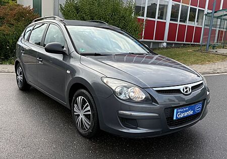 Hyundai i30 cw 1.4 Edition+ TÜV NEU - 2. Hand - Klima
