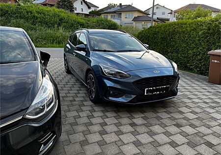 Ford Focus 2,0 EcoBlue ST-Line Auto AHK
