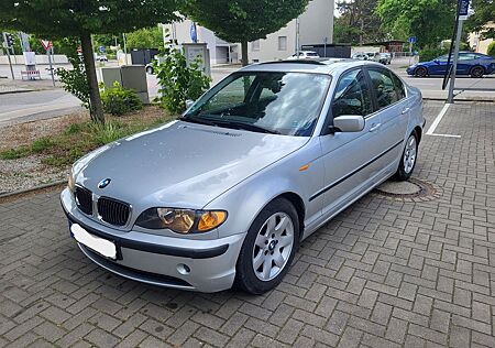 BMW 320i *Leder*Klima*(Rentner)org.118.000 km*TÜV NEU