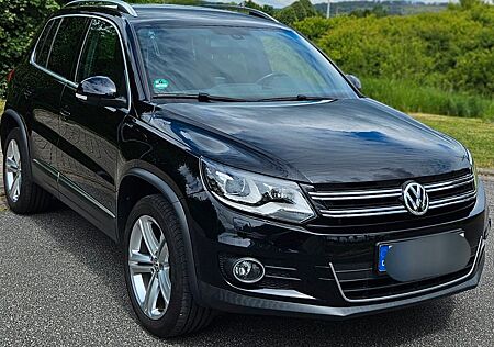 VW Tiguan Volkswagen 1.4 TSI 4MOTION LOUNGE Sport & Style ...