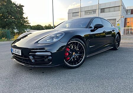 Porsche Panamera GTS Approved Garantie 7/26 -Service Neu