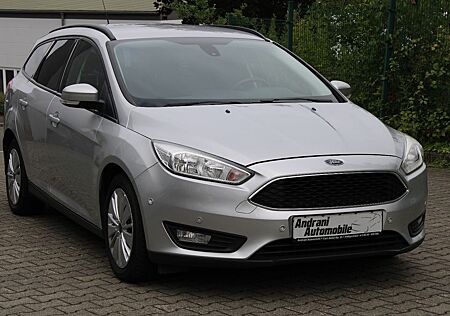 Ford Focus Turnier+Navi+Kamera+Park-Pilot+LenkradHz