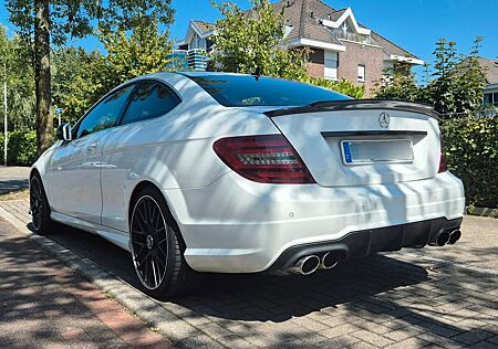 Mercedes-Benz C 250 Coupé Autom. - AMG Paket m. Sportfahrwerk