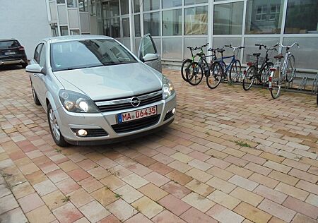 Opel Astra 1.6 Twinport Enjoy