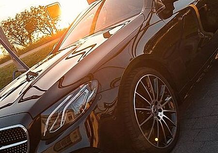 Mercedes-Benz E 400 Coupé V6 4MATIC Nightpaket