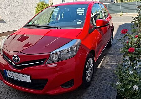 Toyota Yaris 1,33-l-Dual-VVT-i Multidrive S Life