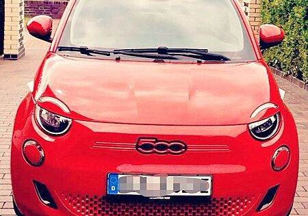 Fiat 500E (RED) Cabrio 23,8 kWh (RED)