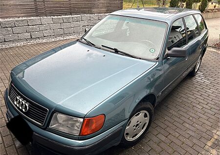 Audi 100