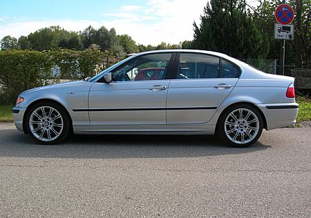 BMW 330i -