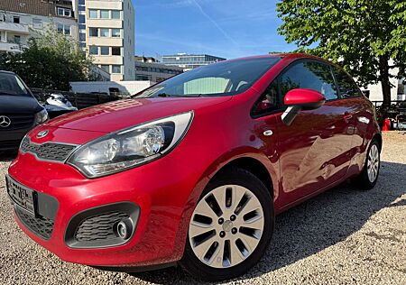 Kia Rio Dream Team/KLIMATR./SHZ/LENKR.HZ/TÜV NEU/PDC