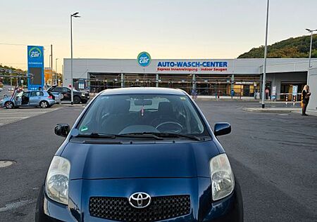 Toyota Yaris Style 1,0-l-VVT-i Style