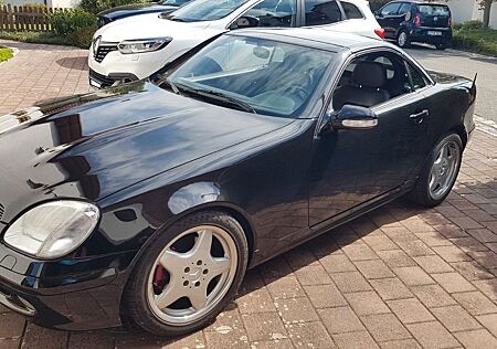 Mercedes-Benz SLK 320 -