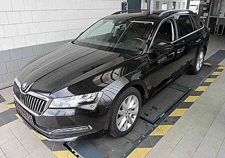 Skoda Superb Combi DSG Style 4x4 AHK/Pano/DCC/Kamera
