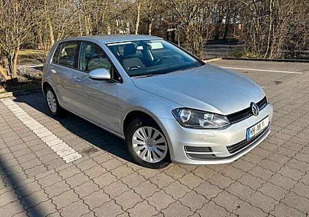 VW Golf Volkswagen VII 1.6 TDI DSG BMT Trendline Sitzhzg PDC