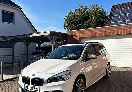 BMW 2er gebraucht kaufen BMW 2er 220 Gran Tourer xDrive *M Sportpaket-7 Sitze-HUD