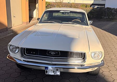 Ford Mustang 302 J-Code