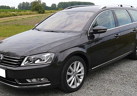 VW Passat Variant Volkswagen 2.0 TDI 125kW Highline BMT Va...