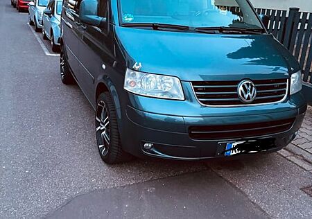 VW T5 Multivan Volkswagen Atlantis