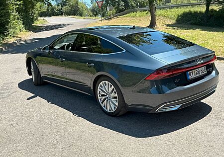 Audi A7 55 TFSI S tronic quattro -
