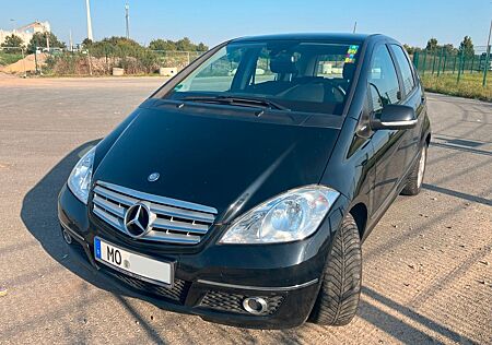 Mercedes-Benz A 180 AVANTGARDE BlueEFFICIENCY AVANTGARDE