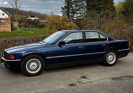 BMW 750i e38
