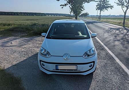 VW Up Volkswagen ! 1.0 55kW move ! EZ 03/2016