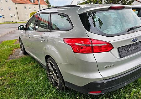 Ford Focus 1,0 EcoBoost 92kW Business Turnier Bus...