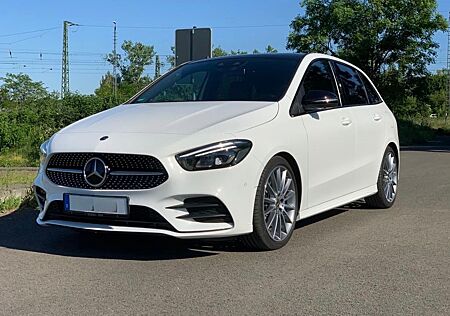 Mercedes-Benz B 220 d AMG Line,Pano,Burmester,Leder