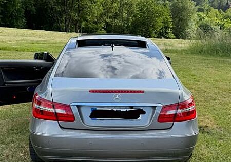 Mercedes-Benz 220 gebraucht kaufen Mercedes-Benz 220 E Coupé. 220Cdi