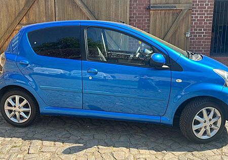 Toyota Aygo (X) Aygo (X) 1,0-l-VVT-i Club Club