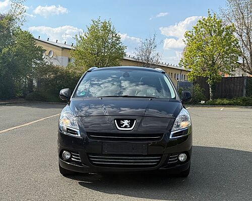 Peugeot 5008 Platinum *ÖLVERLUST*
