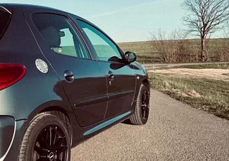 Peugeot 206 + WEITERE BILDER FOLGEN!!!