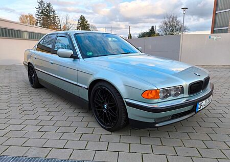 BMW 735i A - E38