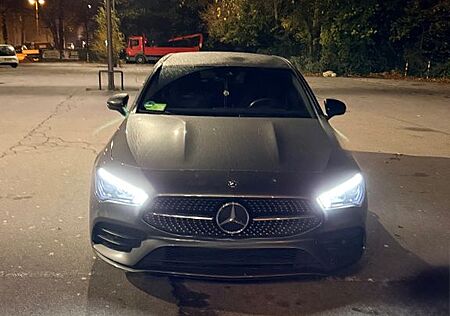 Mercedes-Benz CLA 200 Shooting Brake AMG-Line