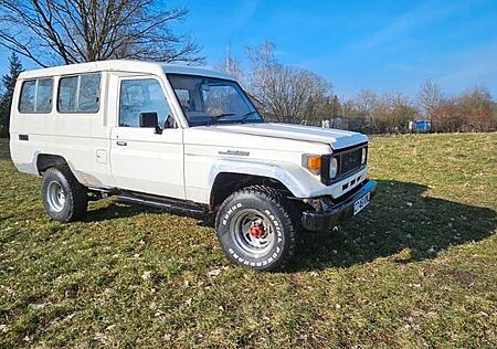 Toyota Land Cruiser Buschtaxi
